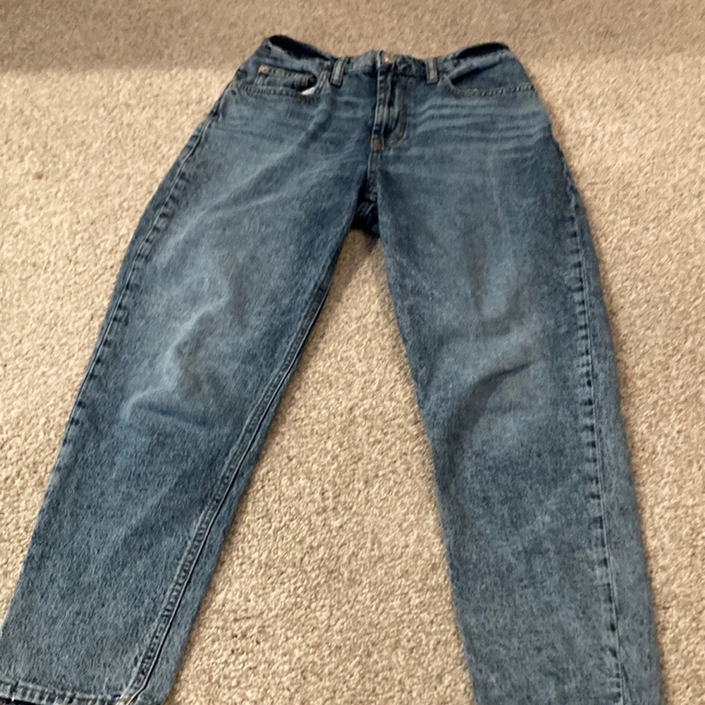 Gap teen distressed mom jean mid-wash blue girls size 14 no rips trendy